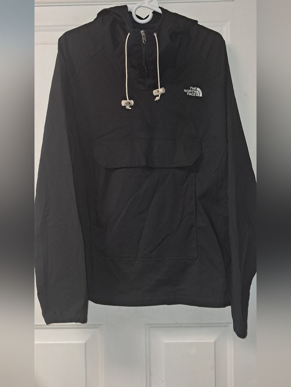 The North Face "Class V Fanorak" Mens Med. 1/4 Zip Pullover Jacket. Black